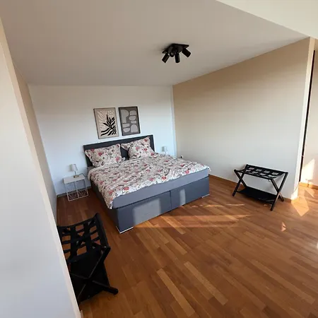 Rebenquartier Appartamento *